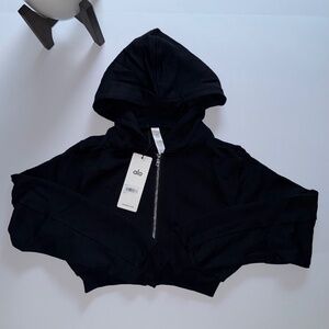 Cropped Black Hoodie 🖤✨